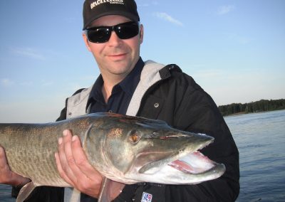 Muskie charter Image of fish with person26